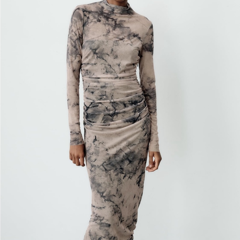 Beautiful Zara dress. Medium and sold out online! - Picture 2 of 6